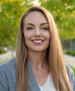 Dr. Sara Fleszar-Pavlovic