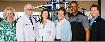 From left: Jennifer Jehn, senior vice president of the Miami Dolphins Foundation and DCC, Stephen D. Nimer, M.D., director of Sylvester, Sara M. St. George, Ph.D., Lesley Visser, Twan Russell, and Keith Goralski